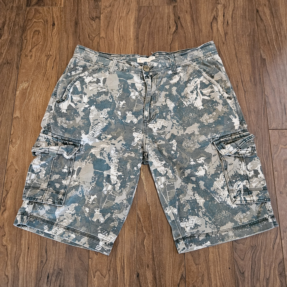 Triple Five Soul Camouflage Cargo Shorts Mens 36